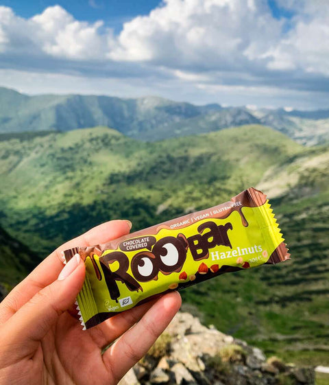 BIO Batonik z orzechami laskowymi w czekoladzie