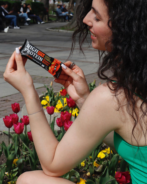 BIO wysokobiałkowy baton w czekoladzie z orzeszkami ziemnymi