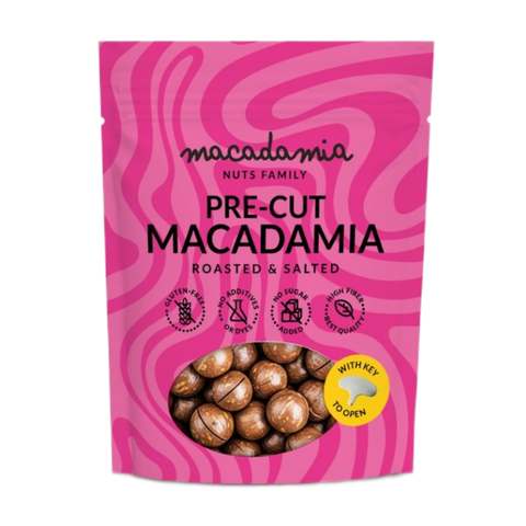 Nacięte prażone solone orzechy makadamia